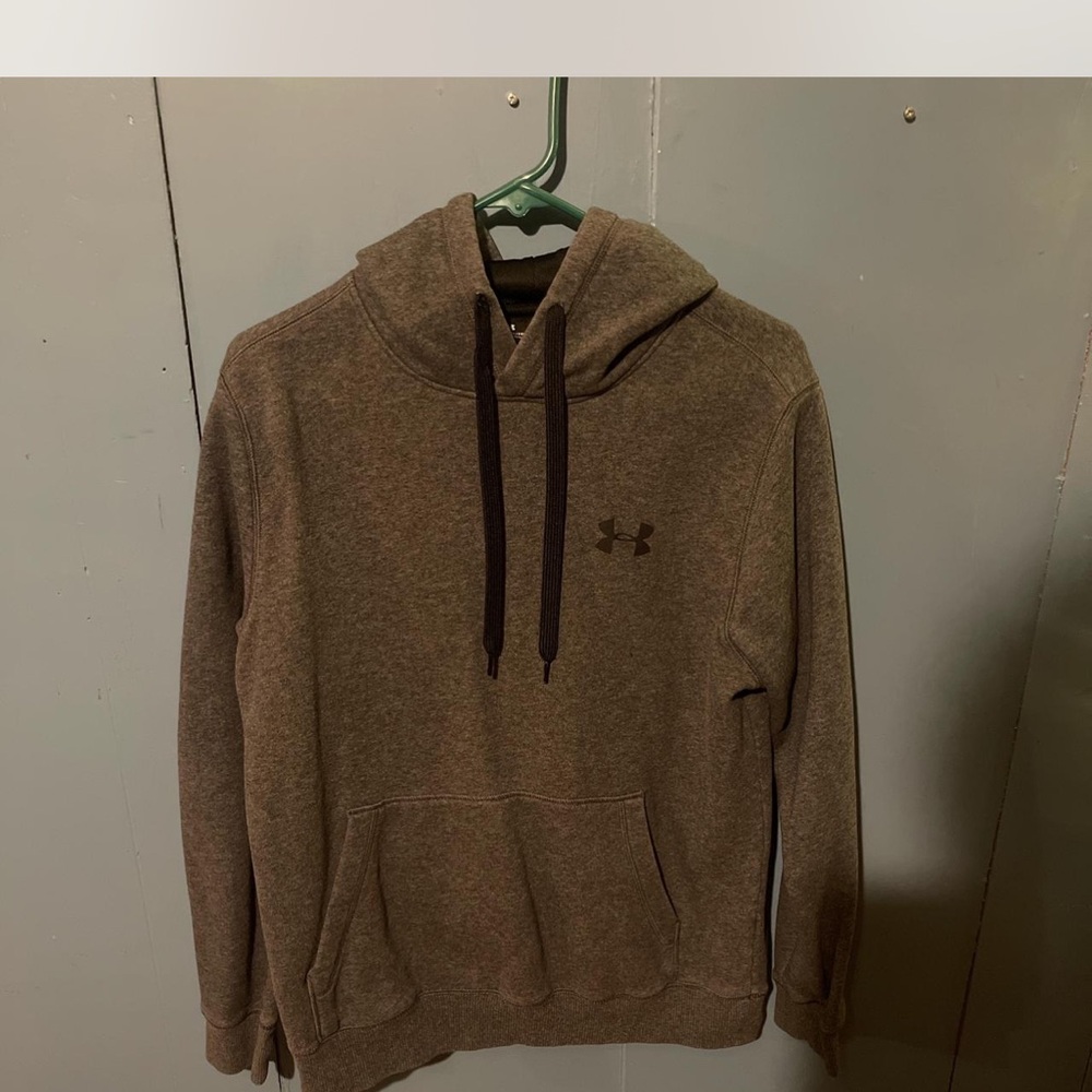 Under Armour Brown Sweatshirt Cozy Casual Design